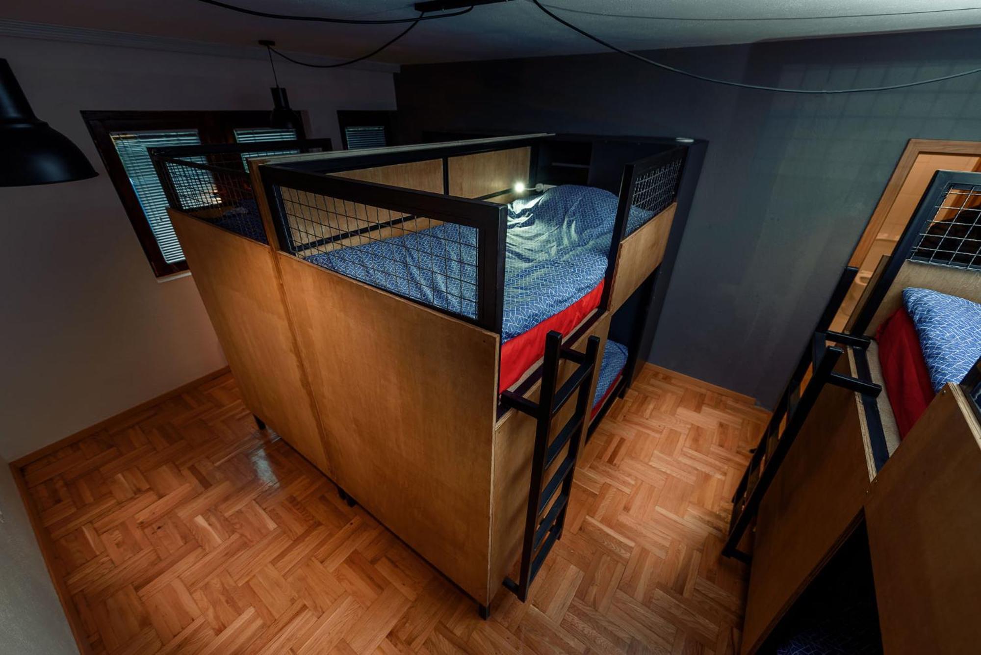Town Hostel Печ Екстер'єр фото