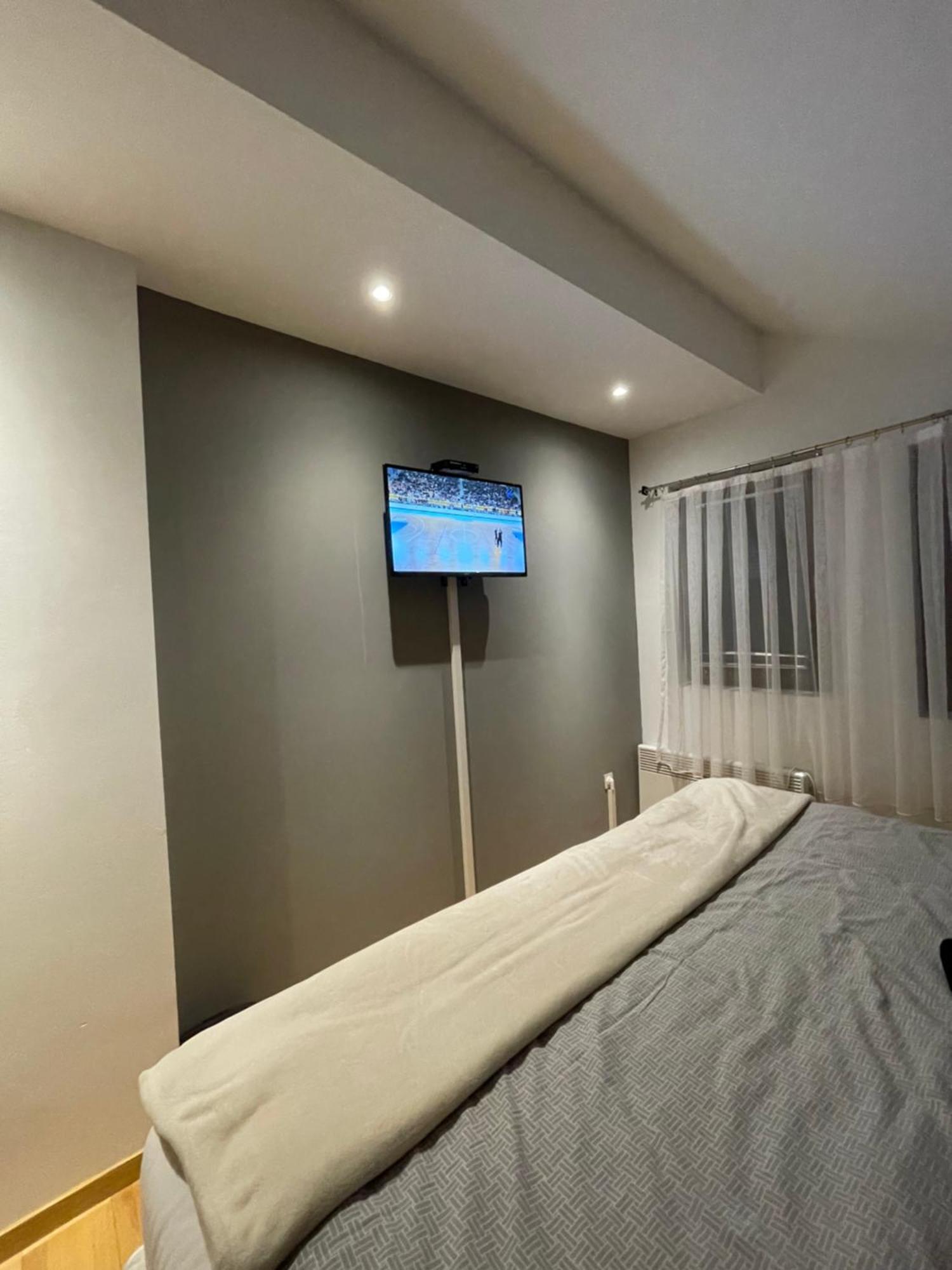 Town Hostel Печ Екстер'єр фото