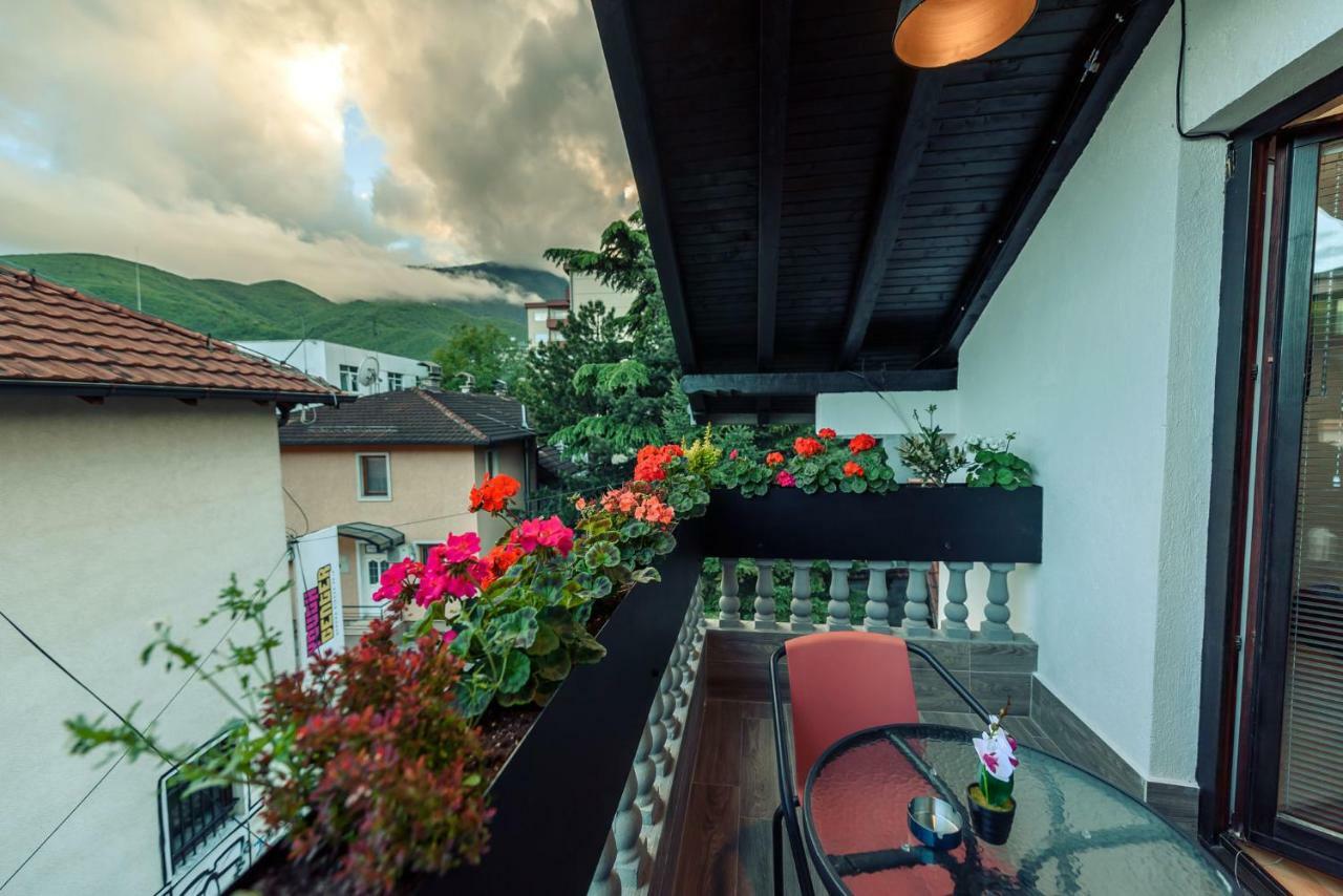 Town Hostel Печ Екстер'єр фото