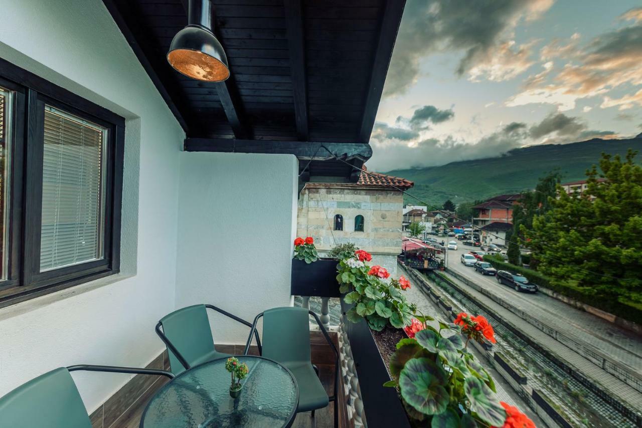 Town Hostel Печ Екстер'єр фото
